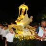 Procissão Luminosa foi realizada a noite desta sexta-feira, 11, após a novena e missa celebrada às 19h. Fotos: Antonio Melo