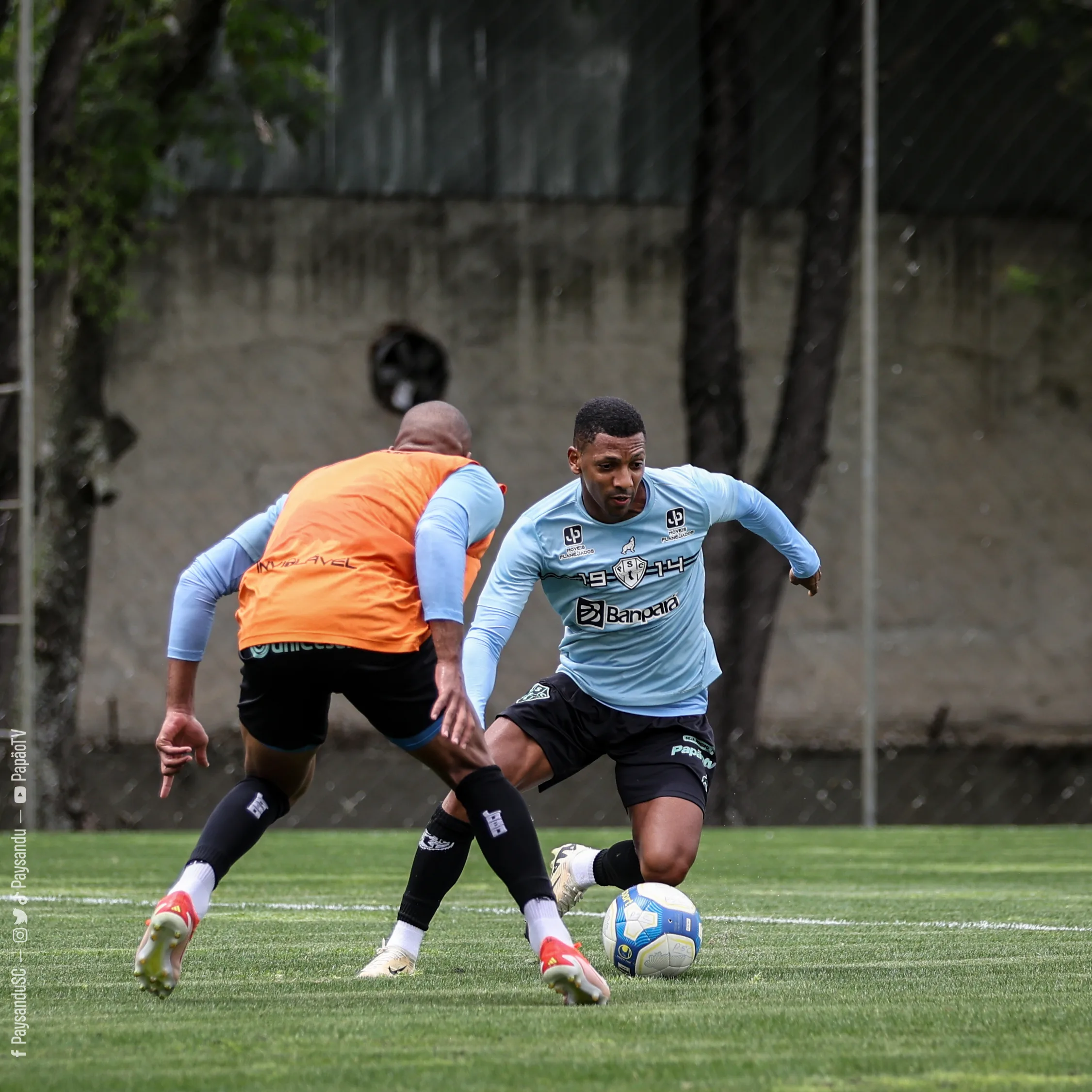 Time bicolor treinou no CT do Athletico - Foto: Matheus Vieira/PSC