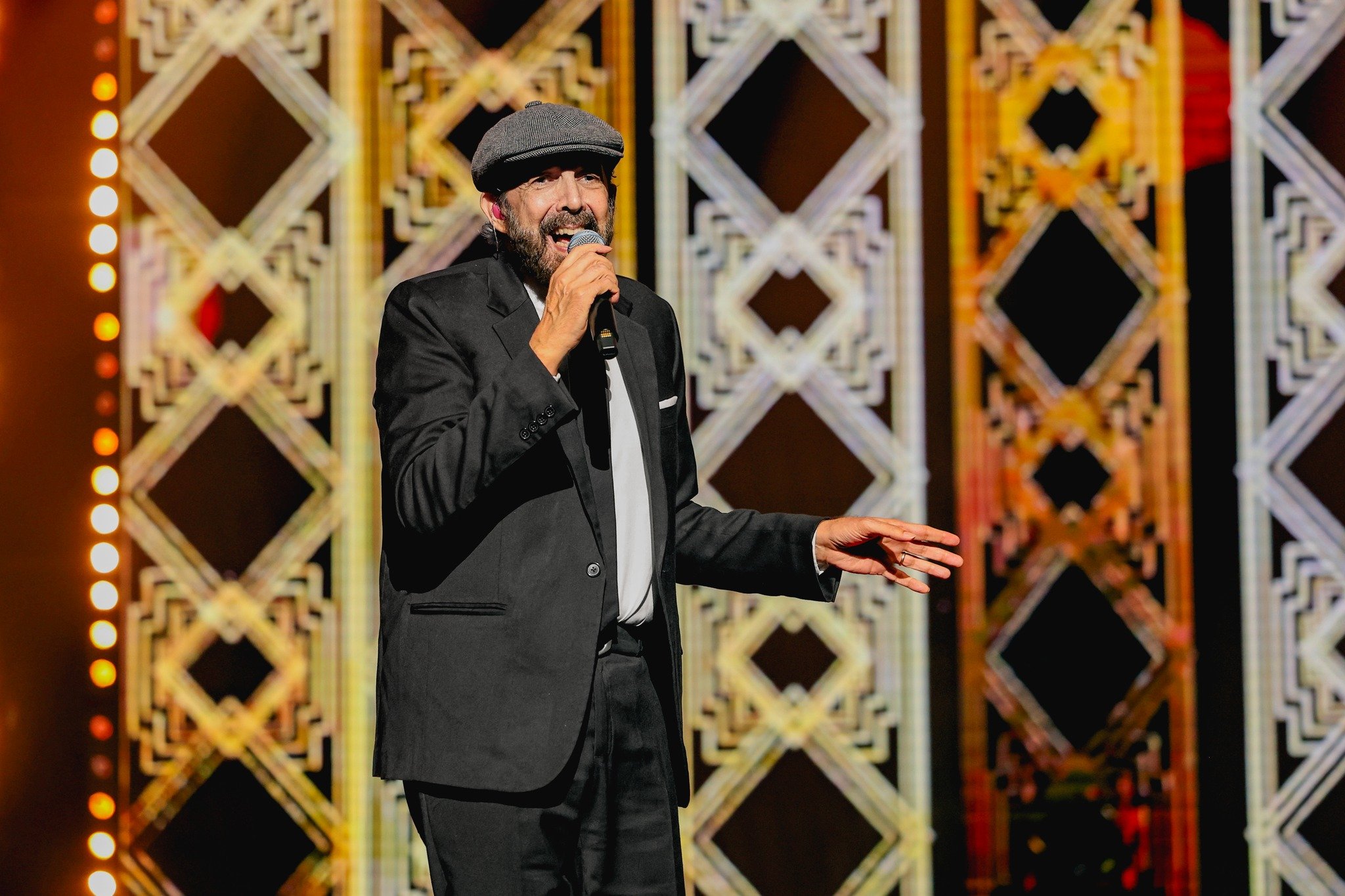 O Grammy Latino, que aconteceu na noite desta quinta-feira (14), premiou o álbum 
