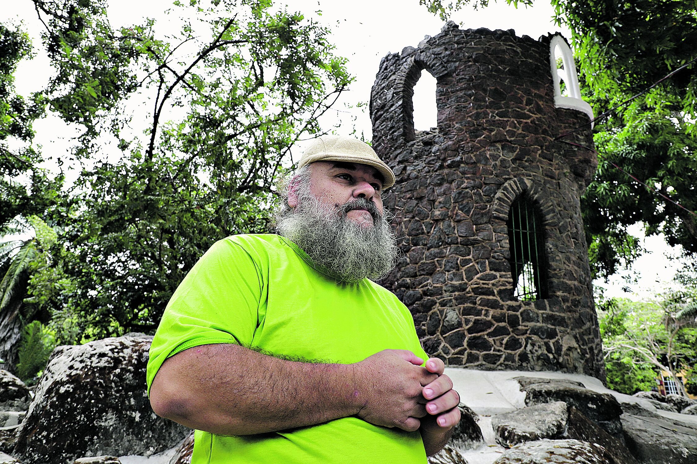 Praça que fica no Conjunto Cristo Redentor aguarda pela revitalização prometida pela Prefeitura