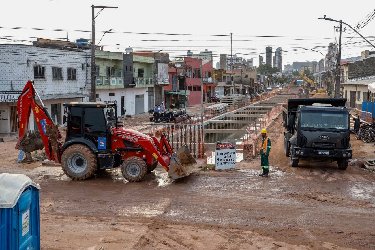 Construção integra a obra de macrodrenagem do Canal da Gentil, e já garante melhorias da condição de escoamento da água, diminuindo os alagamentos