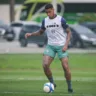 O Clube do Remo e o Vasco disputam a contratação do atacante Alef Manga. Saiba mais sobre o futuro do jogador.