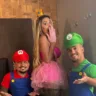 "Já teve a Branca de Neve com um anão, agora vai ser a princesa com o Mario e o Luigi", disse a modelo