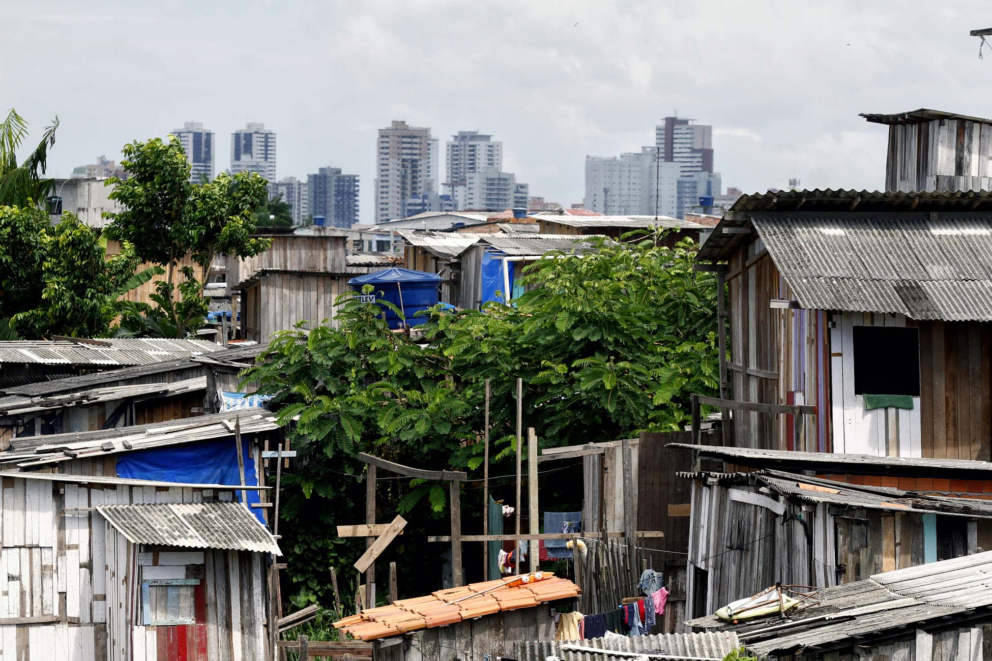 Pesquisa detalha perfil populacional, condições de moradia e saneamento para todos os níveis territoriais