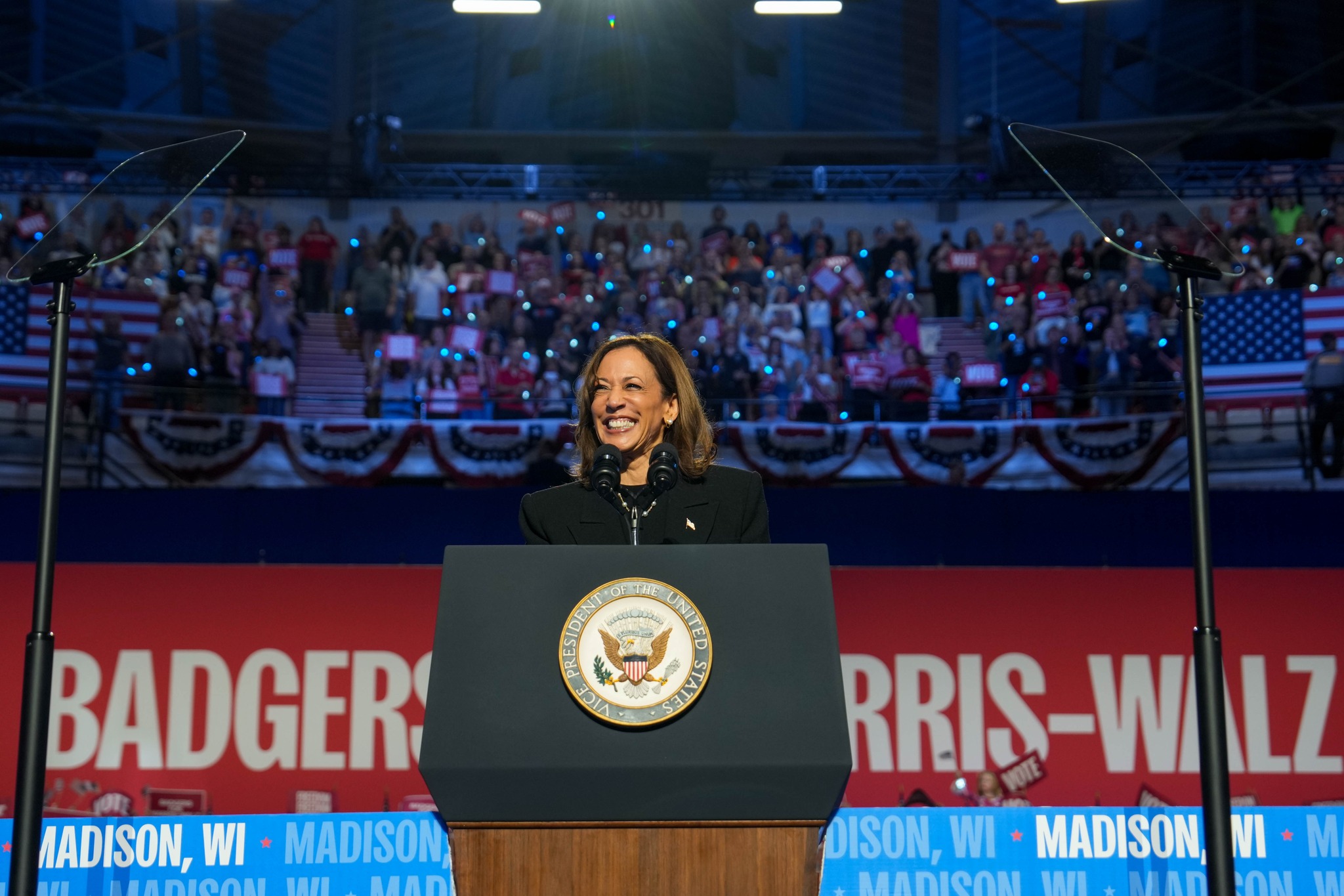 A campanha de Kamala Harris abriu nesta manhã as inscrições para que a população participe de sua festa em Washington.