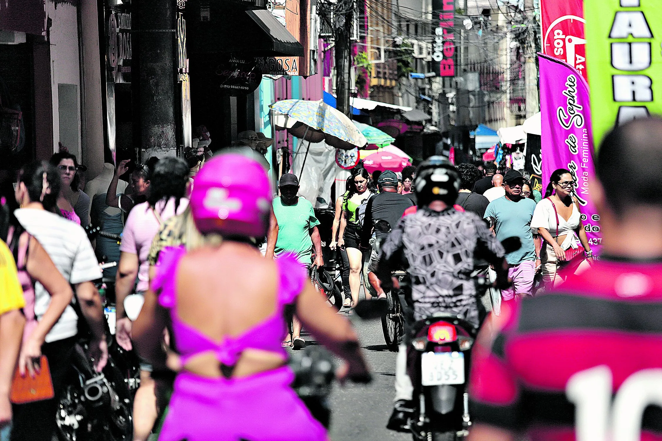 Economista ressalta que as festas de final de ano representam gastos significativos, o que demanda um maior planejamento

FOTO: Wagner Almeida