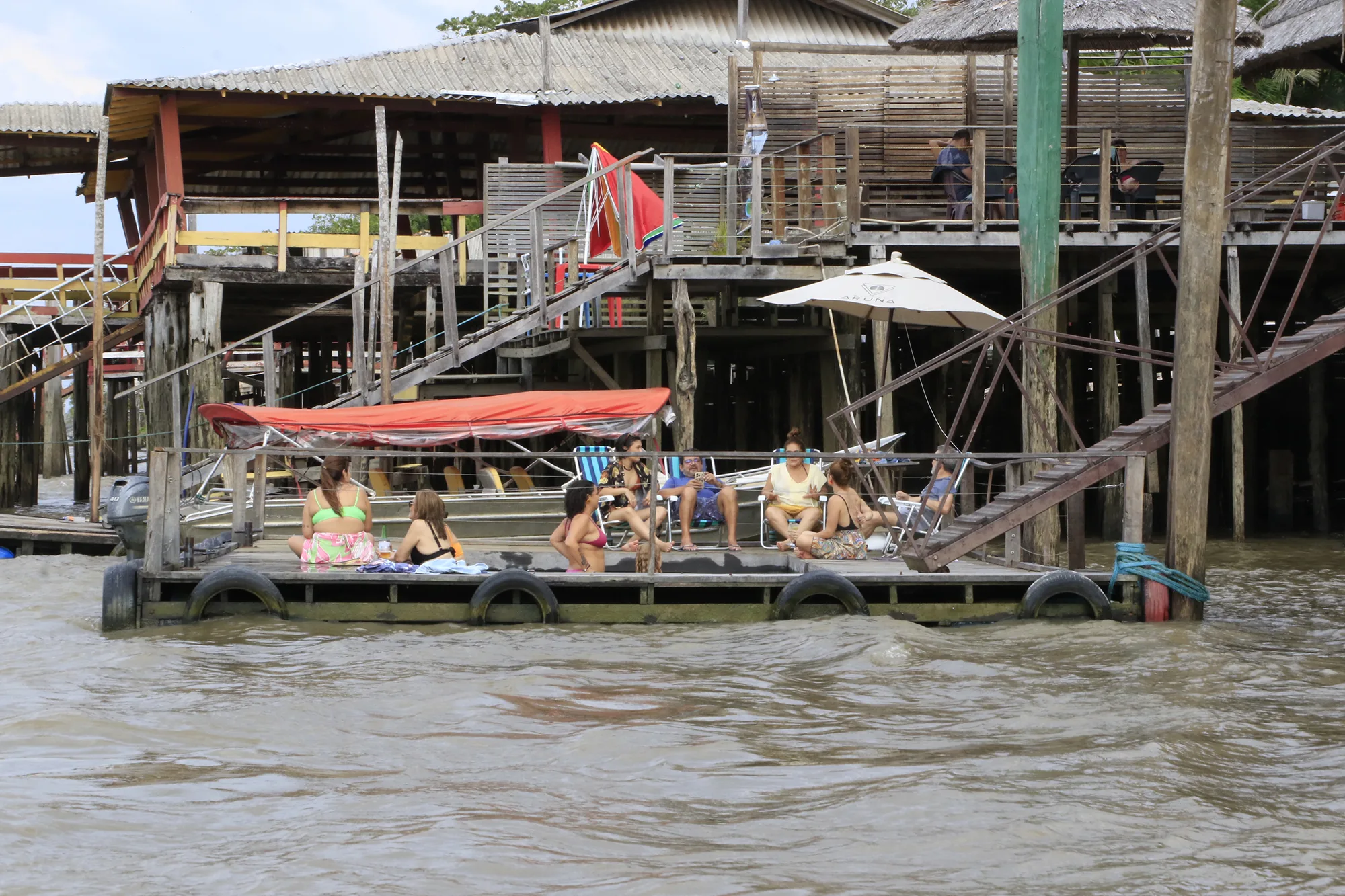 A Ilha do Combu foi bastante procurada por quem ficou em Belém. Fotos: Antonio Melo