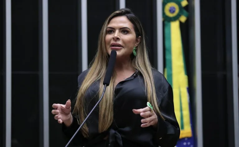 Silvye Alves: "Trata-se de prática discriminatória que merece ser combativa"


 