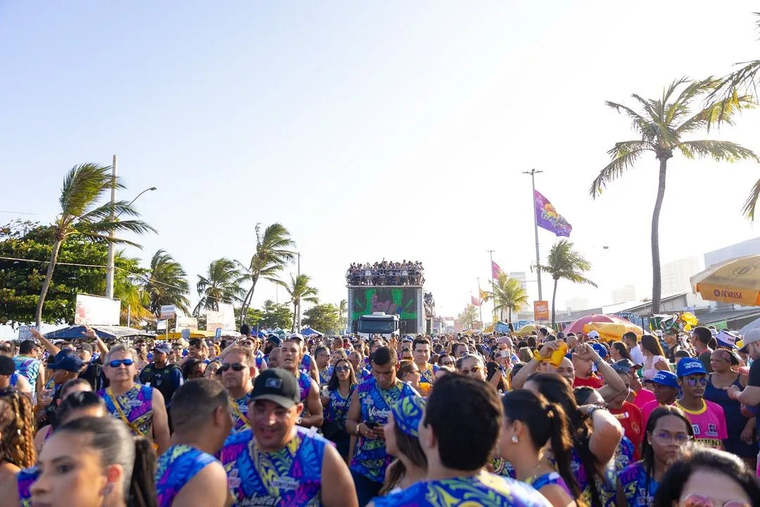 Orla do Atalaia é palco da micareta. Foto: Instagram