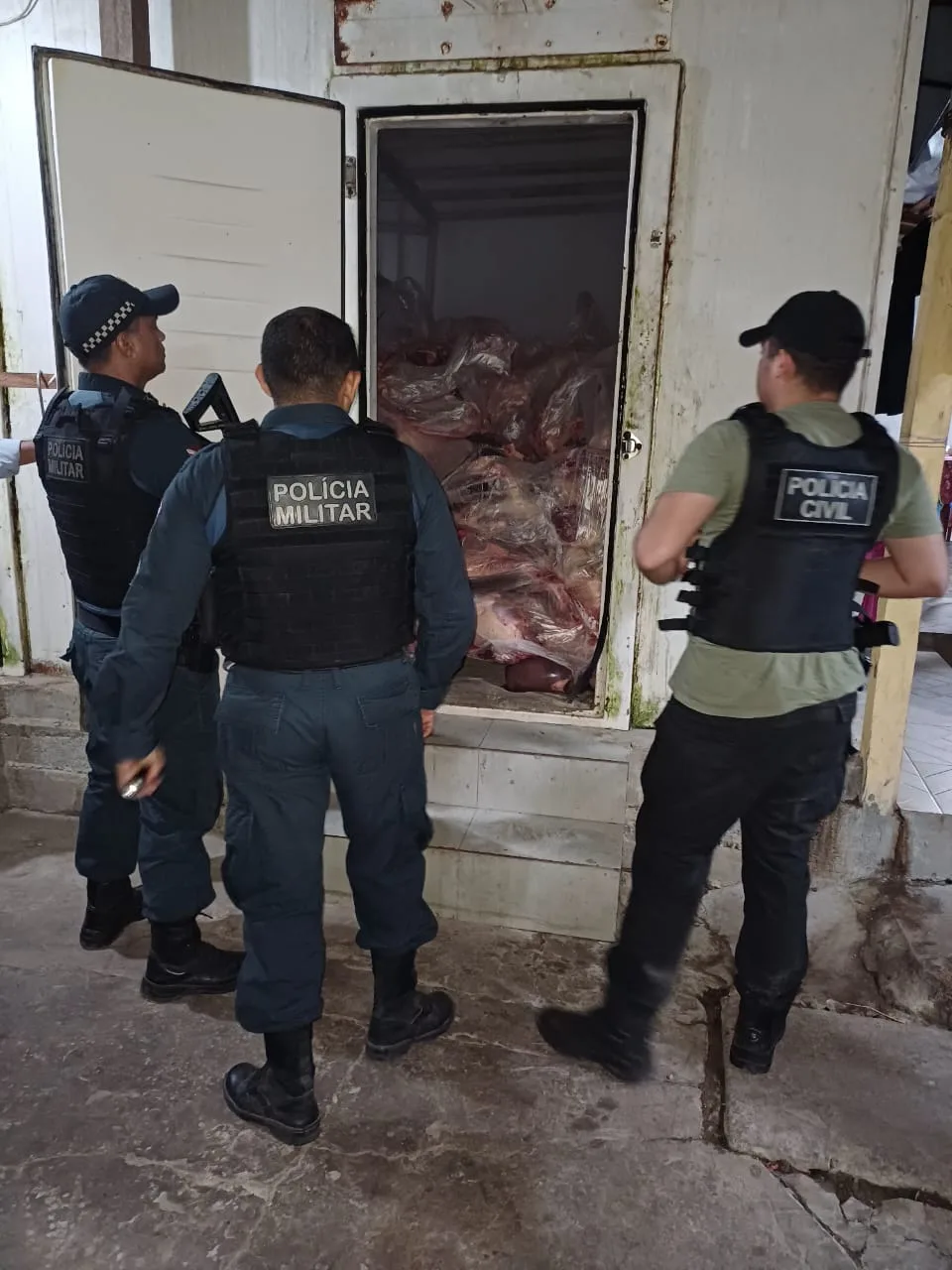 Um crime de roubo majorado que teve como vítima uma central frigorífica na cidade de Moju, na região nordeste do Pará, foi desvendado pela Polícia Civil, que prendeu um suspeito de receptar a carga de oito toneladas de carne roubadas da empresa frigorífica.