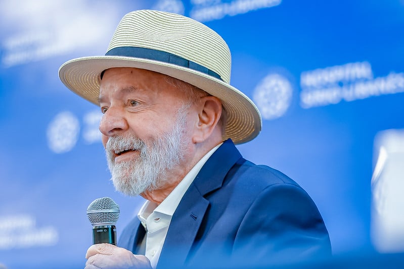 Conheça a nova regra de reajuste do salário mínimo: limitado a 2,5% acima da inflação de 2025 a 2030, conforme lei sancionada