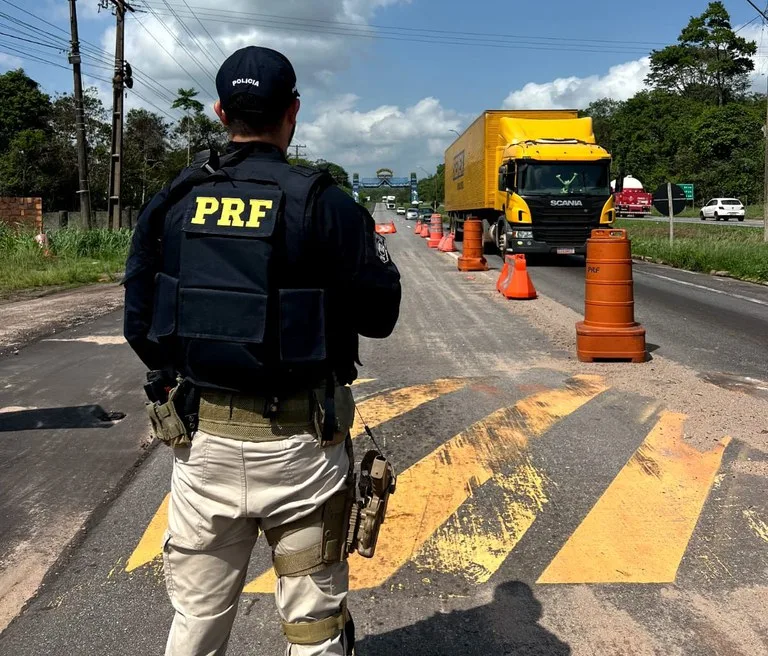 Operação Natal 2024: PRF combate a violência no trânsito com foco na prevenção de comportamentos de risco. Veja os resultados!