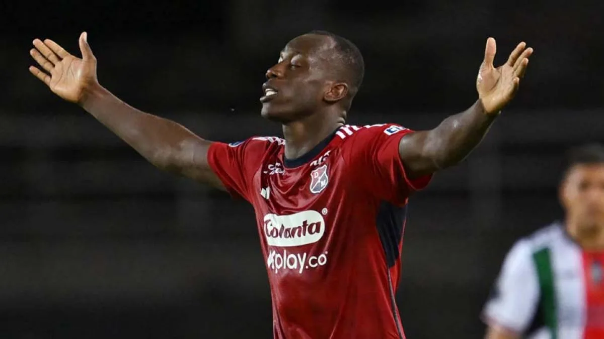 Perlaza defendeu a camisa do Independiente Medellín nesta temporada - Foto: Divulgação