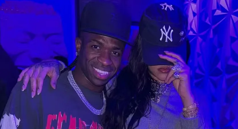 Vini Jr. aproveita o recesso do Real Madrid em Nova York e conhece Rihanna. Veja fotos e descubra os detalhes dessa aventura.