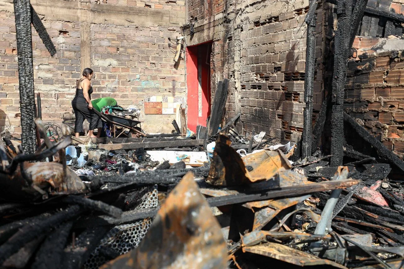 Oito residências de uma vila na passagem Maria dos Anjos foram destruídas. Foto: Ag. Pará