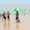 Quem procurou Outeiro como alternativa de descanso antes do Ano Novo, encontrou as praias vazias por causa da chuva e do tempo nublado. Em Belém, os pontos turísticos também ficaram quase vazios com o clima