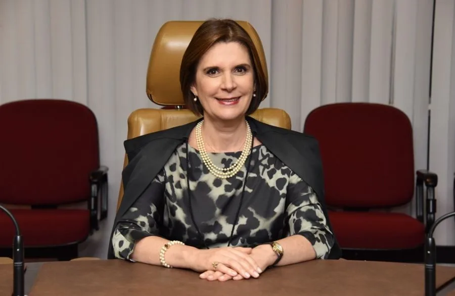 Saiba mais sobre a ministra Maria Elizabeth Guimarães Teixeira Rocha, eleita a primeira presidente mulher do Superior Tribunal Militar (STM)