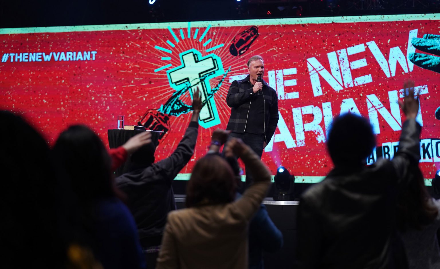 O Ron Carpenter Ministries Advanced Archive utiliza inteligência artificial para criar uma versão digital personalizada do pastor, permitindo que fiéis tenham 