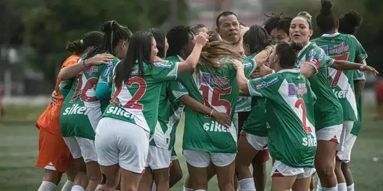 Águia Guerreira fez uma bela campanha no Parazão Feminino e saiu com a taça - Foto: Divulgação Tuna