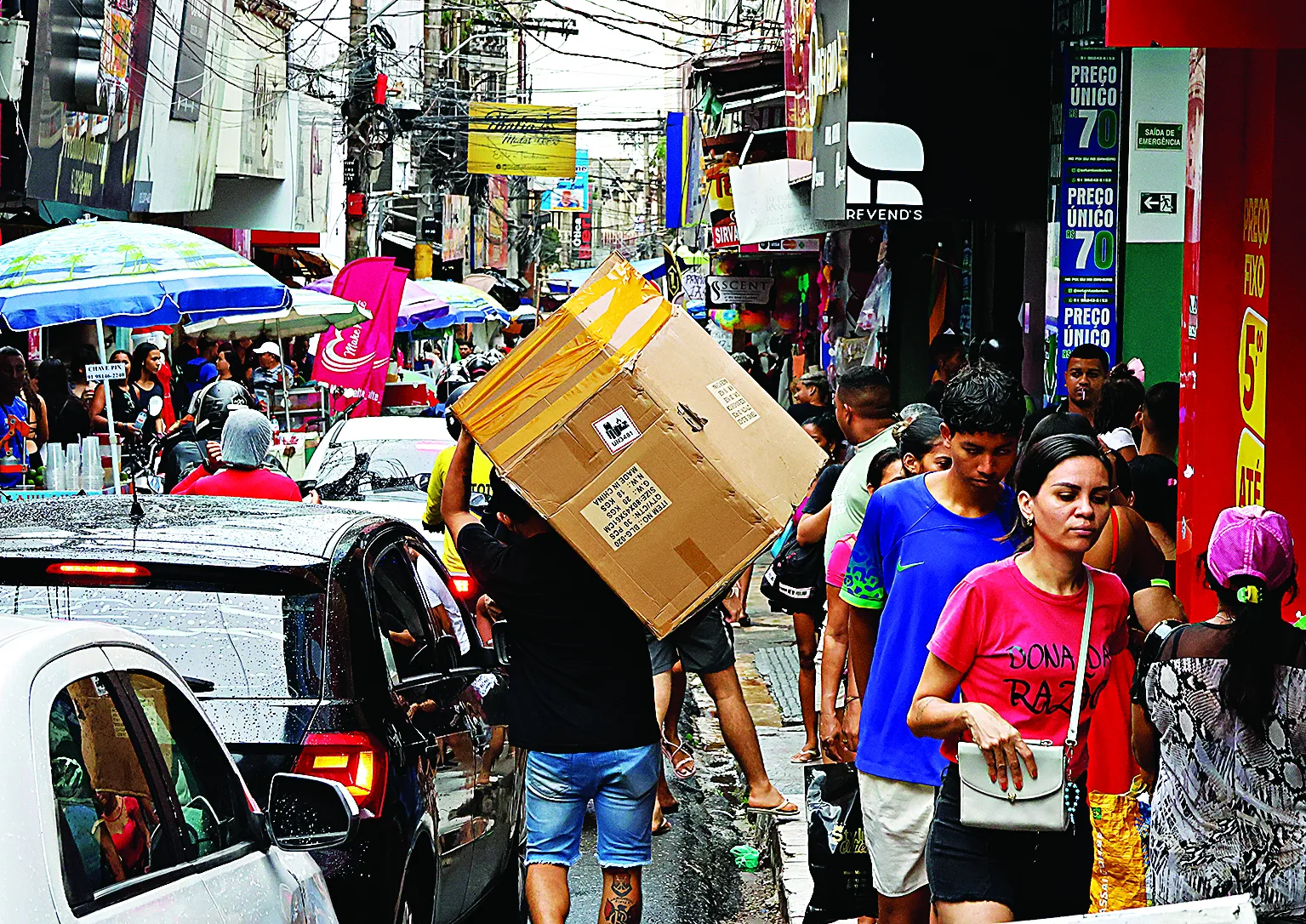 Ruas e lojas do centro comercial de Belém estão recebendo muitos consumidores Foto: Ricardo Amanajás 