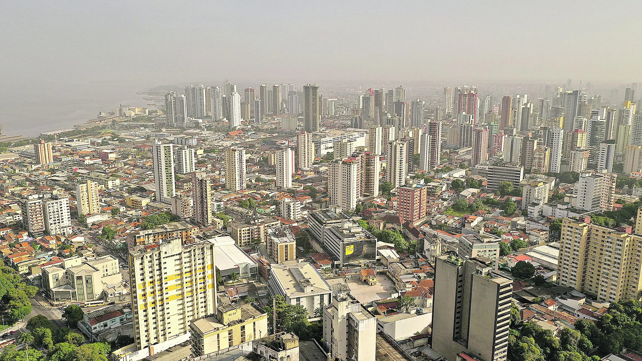 Previsão do tempo para a virada do ano em Belém e região: tempo nublado, sem chuvas. Mas atenção, algumas áreas podem ter chuva fraca.