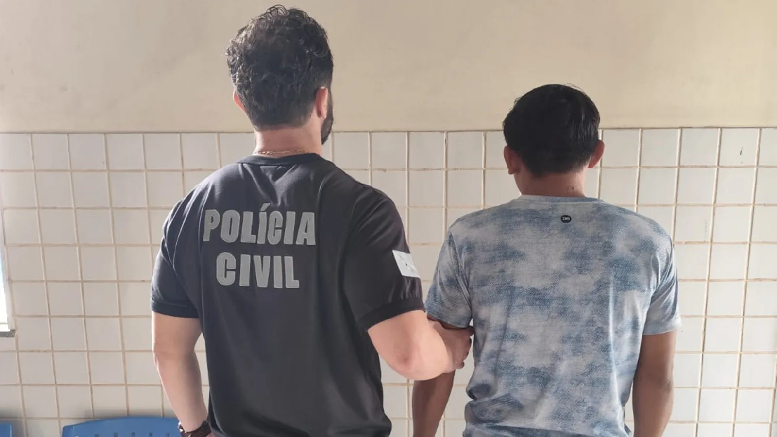 Homem é preso preventivamente por importunação sexual à filha e por descumprir medida protetiva. Saiba mais sobre o caso!