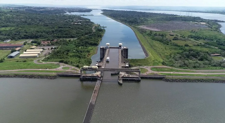 O Departamento Nacional de Infraestrutura de Transportes (DNIT) deu mais um passo importante nas tratativas para as obras de derrocamento do Pedral do Lourenço. Na última quarta-feira (11), o órgão recebeu da Secretaria de Estado de Meio Ambiente e Sustentabilidade do estado do Pará, a Licença de Operação do Sistema de Transposição do Desnível da Usina Hidrelétrica de Tucuruí, no rio Tocantins.