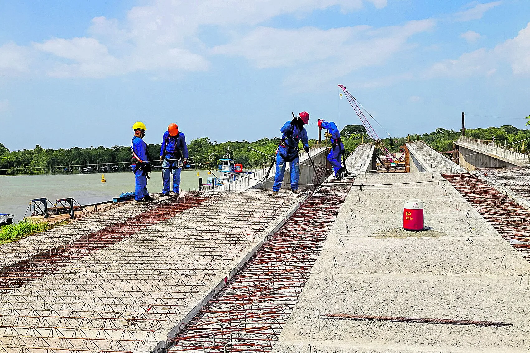 Descubra a nova ponte estaiada que vai conectar os distritos de Icoaraci e Outeiro em Belém. Conheça os detalhes