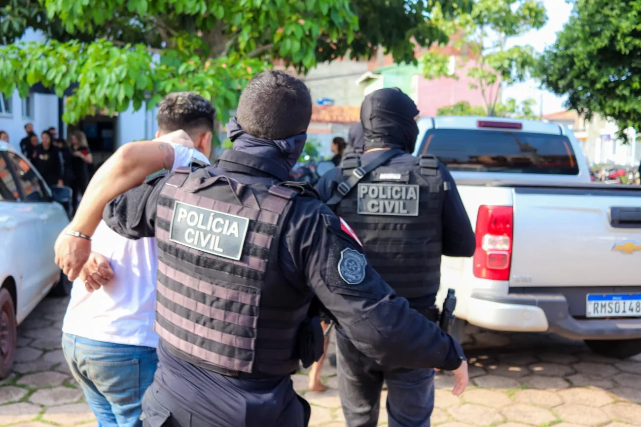 Confira as últimas notícias sobre a operação da Polícia Civil do Pará que resultou em várias prisões e apreensões de armas e drogas.