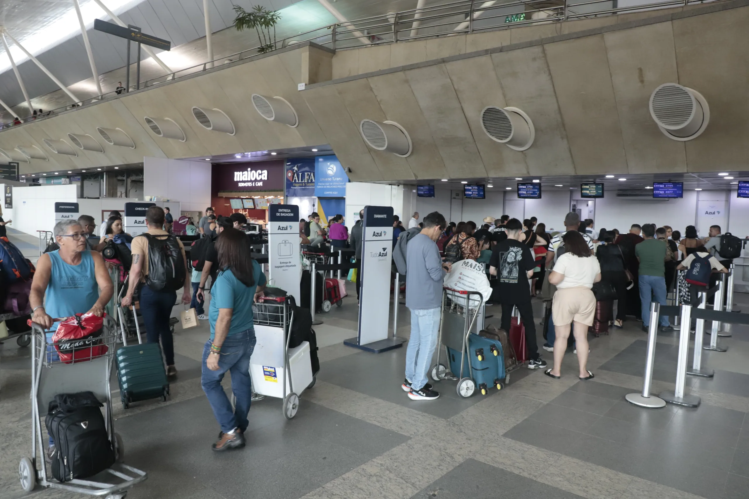  Este é um período de grande movimento no aeroporto de Belém Foto: Ricardo Amanajás 