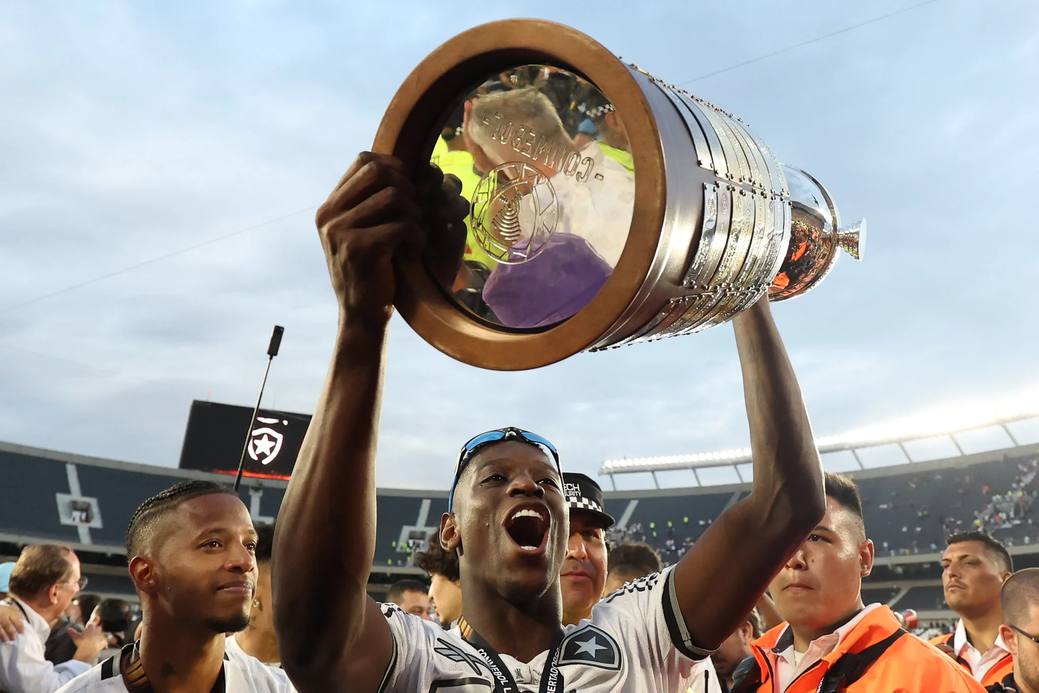 Luiz Henrique foi escolhido o craque da Copa Libertadores. Autor do primeiro gol do Botafogo na decisão, a vitória por 3 a 1 sobre o Atlético Mineiro, ele celebrou a jornada vivida no clube carioca neste ano.