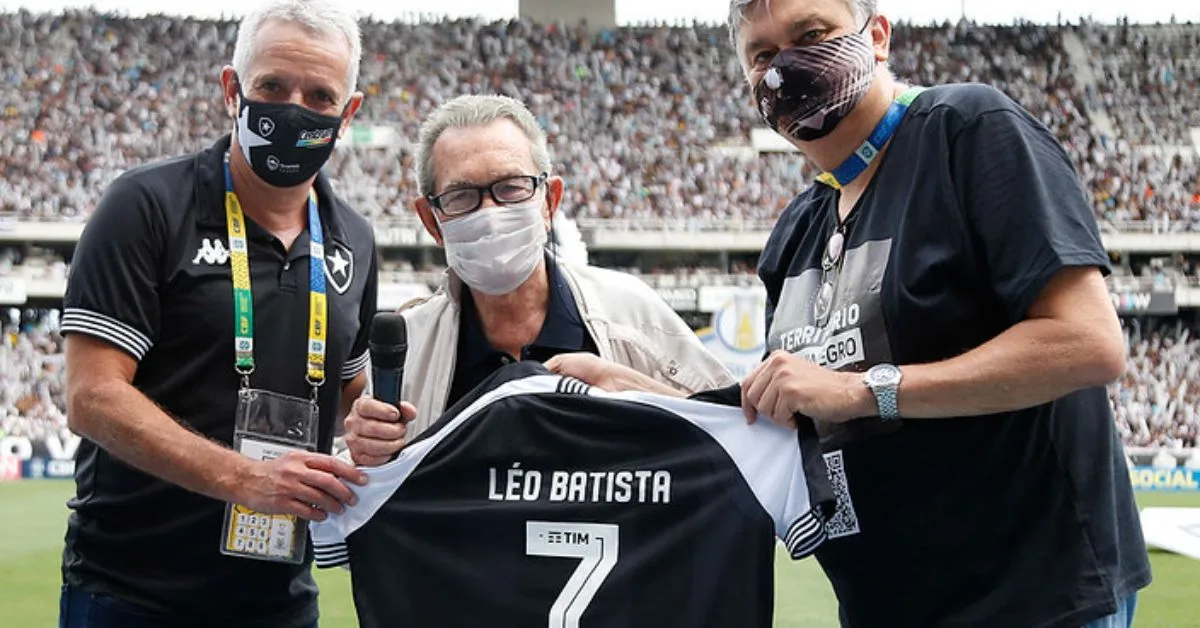 Léo Batista torcia para o Botafogo. Foto: Vitor Silva/Botafogo