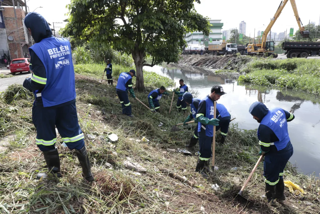 A operção Belém Limpa conta também com a parceria do Governo do Estado, que cedeu mil agentes de limpeza urbana para reforçar o pessoal que já trabalha na limpeza urbana da cidade durante os cem dias da ação. 

