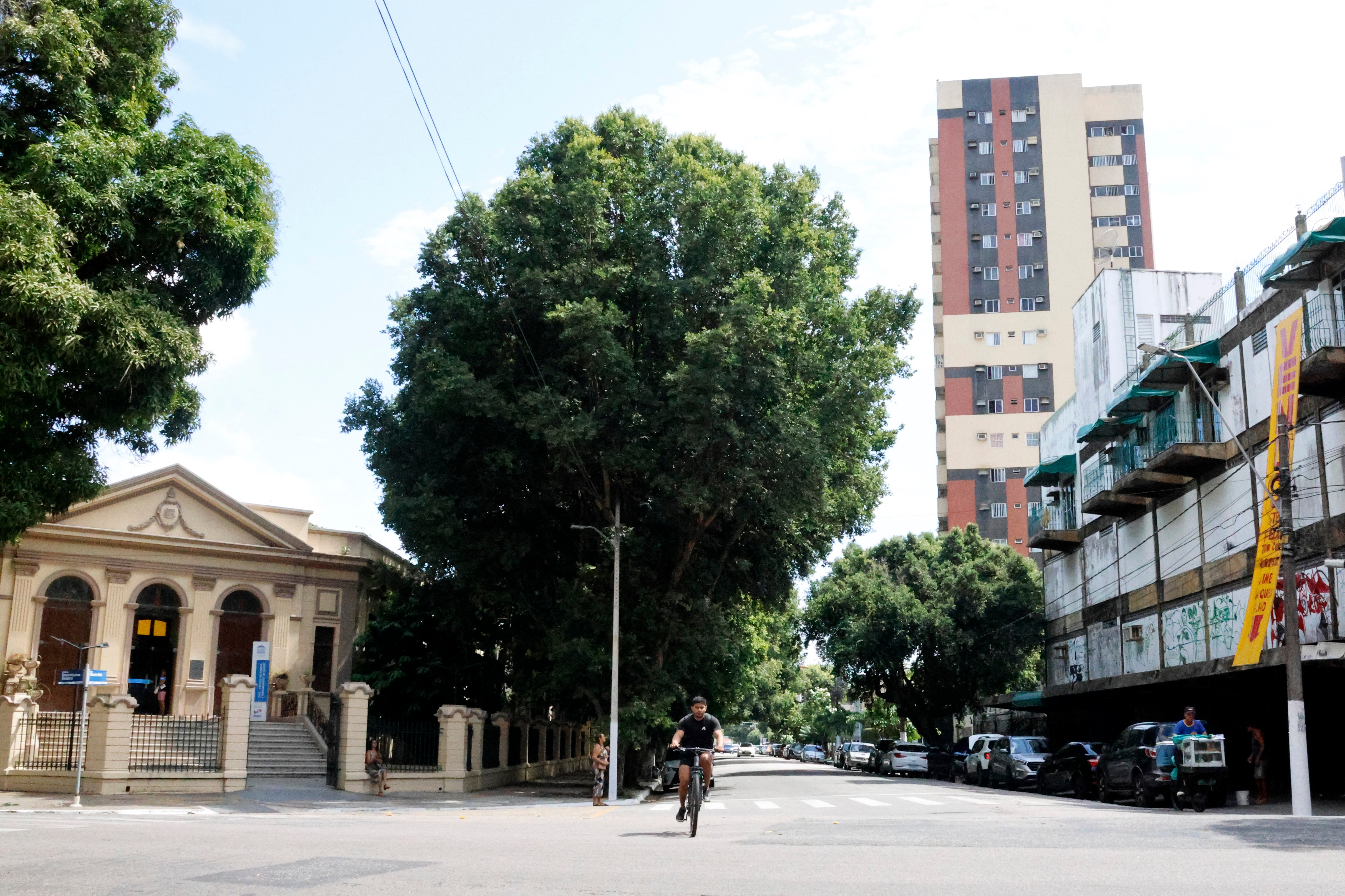 A Santa Casa de Misericórdia é a principal referência da rua Oliveira Belo FOTOs: irene almeida