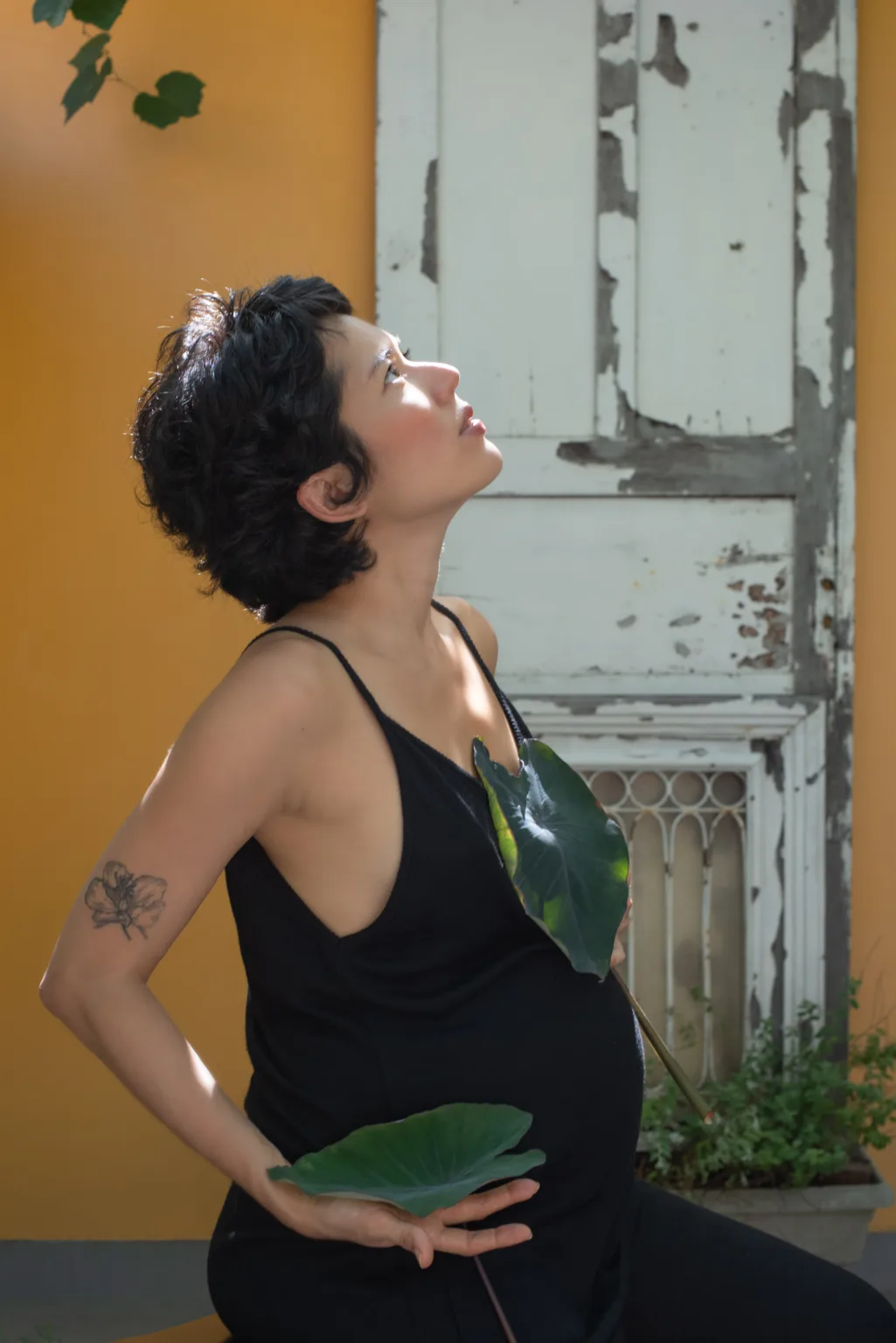 Mesa-redonda é uma extensão do trabalho de Camila Honda no álbum "Onde Nasce a Água", inspirado pelo nascimento da filha Haru. FOTO: ALAN SOARES/DIVULGAÇÃO Mesa-redonda é uma extensão do trabalho de Camila Honda no álbum "Onde Nasce a Água", inspirado pelo nascimento da filha Haru. FOTO: ALAN SOARES/DIVULGAÇÃO