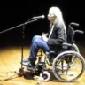 'Estou bem', diz Patti Smith sobre desmaio durante apresentação em São Paulo