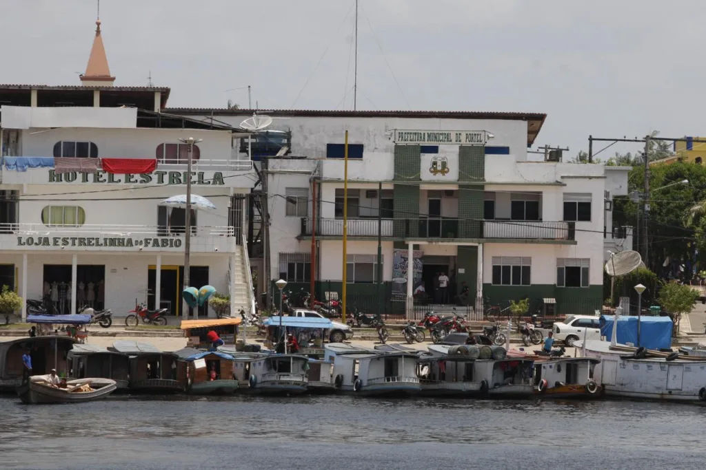 Descubra a rica história e cultura da cidade de Portel, no Pará. Conheça sua resistência, superação e a beleza natural que encanta seu povo.