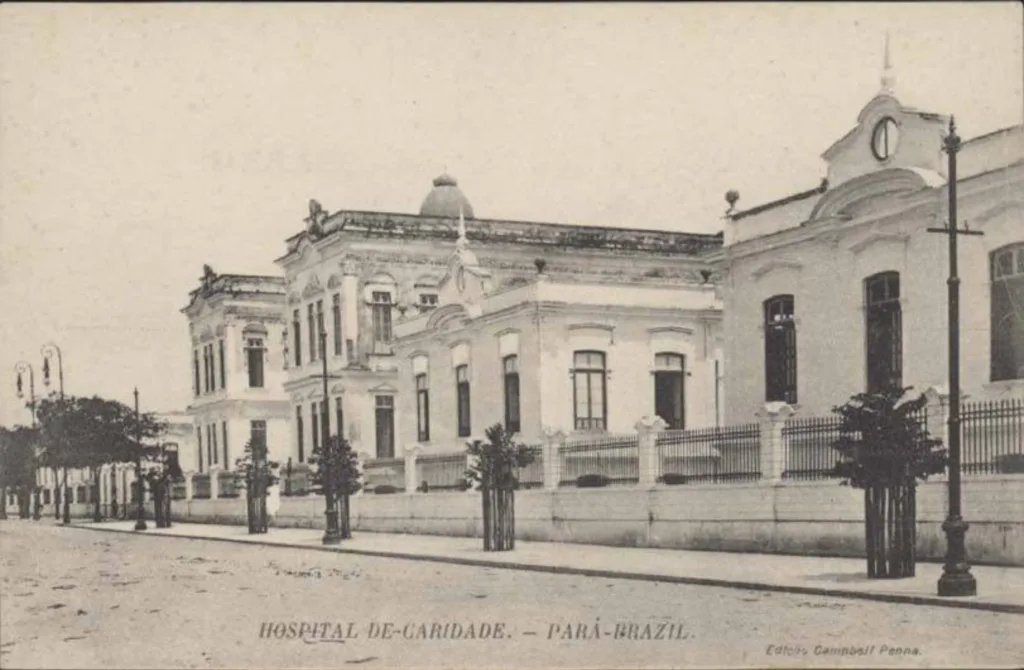 A rua no início do século XX, em frente à Santa Casa

FOTO: belém antiga