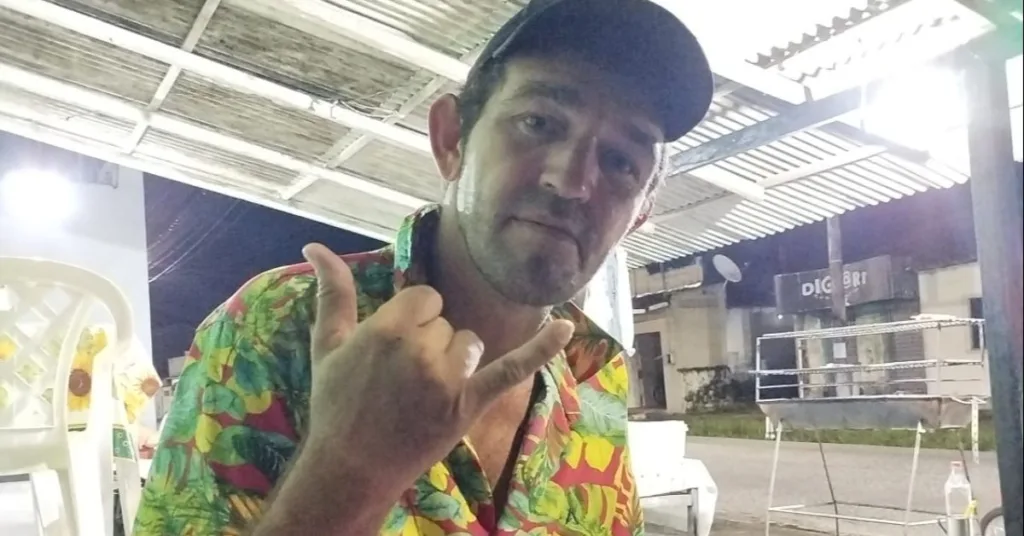 Um ex-mototaxista, identificado apenas como Rogério, foi executado com vários tiros, no município de Capanema, região do nordeste paraense. Um ex-mototaxista, identificado apenas como Rogério, foi executado com vários tiros, no município de Capanema, região do nordeste paraense.