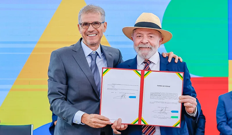 Presidente da República, Luiz Inácio Lula da Silva, durante a cerimônia de posse de Sidônio Palmeira no cargo de Ministro da Secretaria de Comunicação Social da Presidência da República, no Palácio do Planalto. Brasília - DF. Foto: Ricardo Stuckert / PR