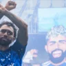 Com direito a mosaico e muita festa em um Mineirão lotado, Gabigol foi apresentado neste sábado (4) como novo reforço do Cruzeiro.