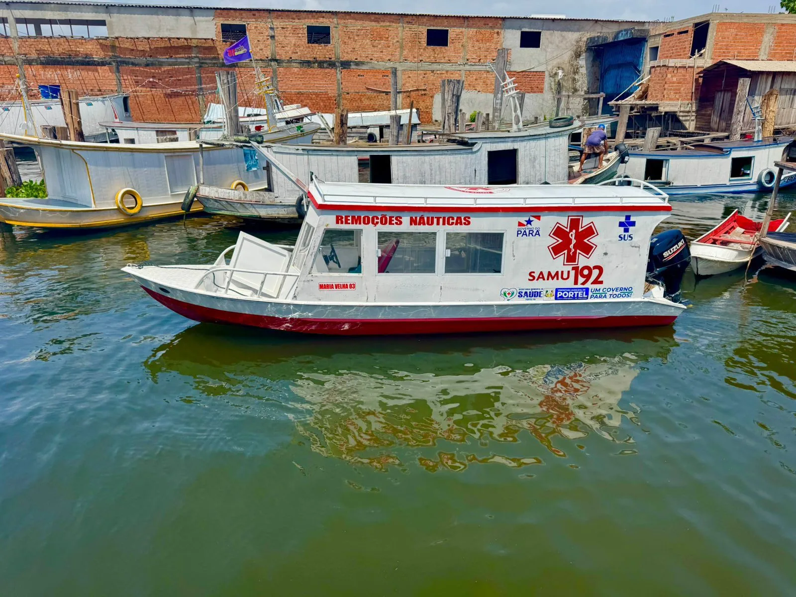 A comunidade ribeirinha do Cocal, em Portel, no Marajó, celebrou a entrega de uma ambulancha adquirida com recursos próprios da Secretaria Municipal de Saúde.