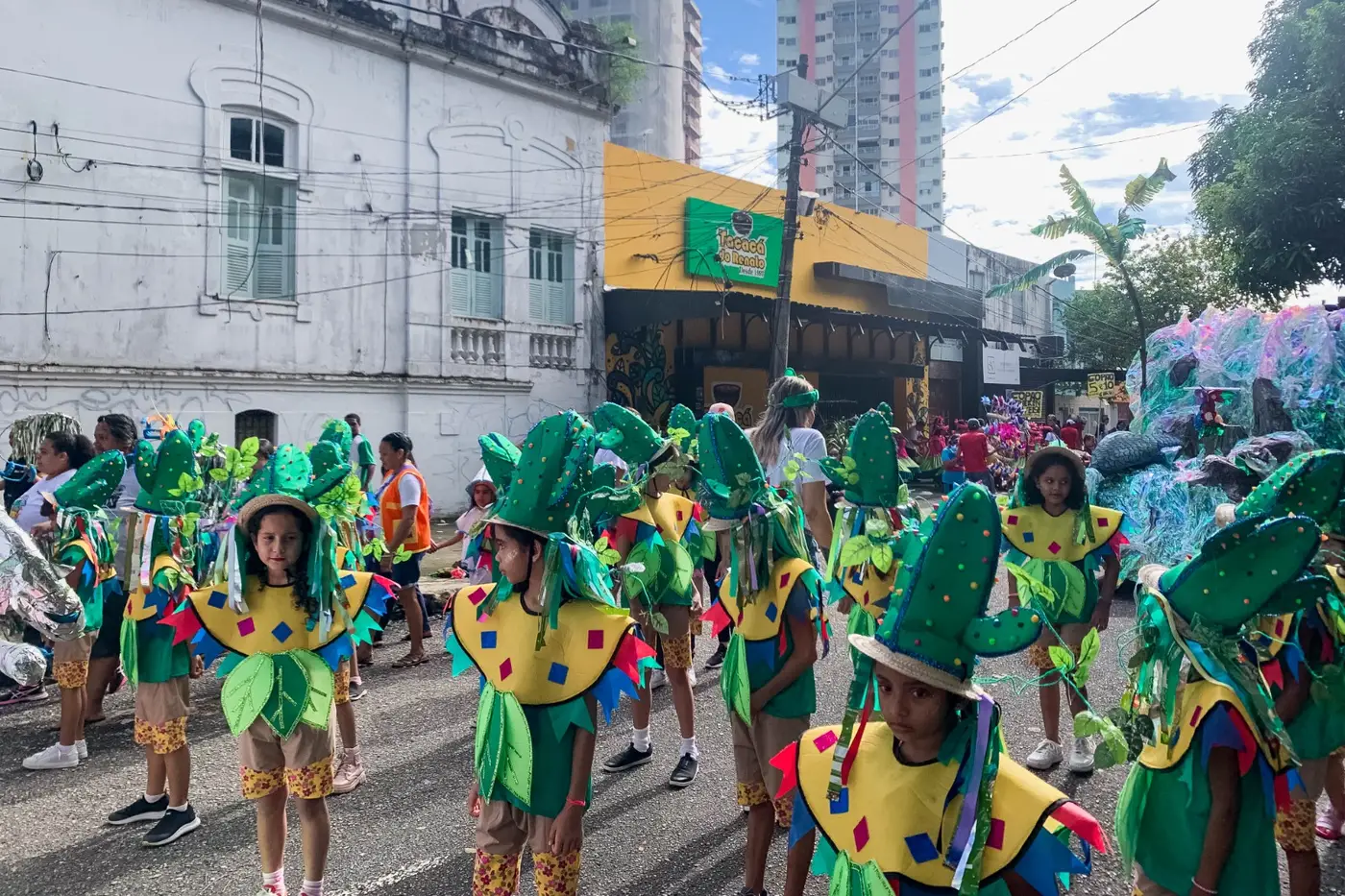 Resultado do trabalho desenvolvido nos cursos será mostrado na avenida no tradicional desfile das Crias do Curro Velho, este ano, marcado para 8 de março

