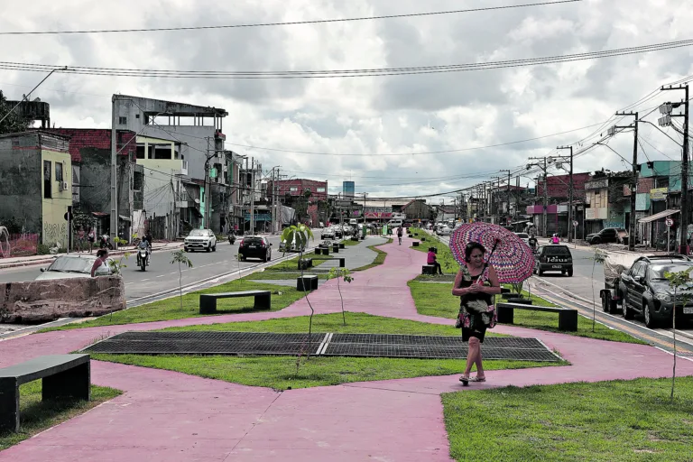 A capital paraense, Belém, é conhecida por diversos nomes, como "Cidade das Mangueiras" e até mesmo pela sigla "BEL".
