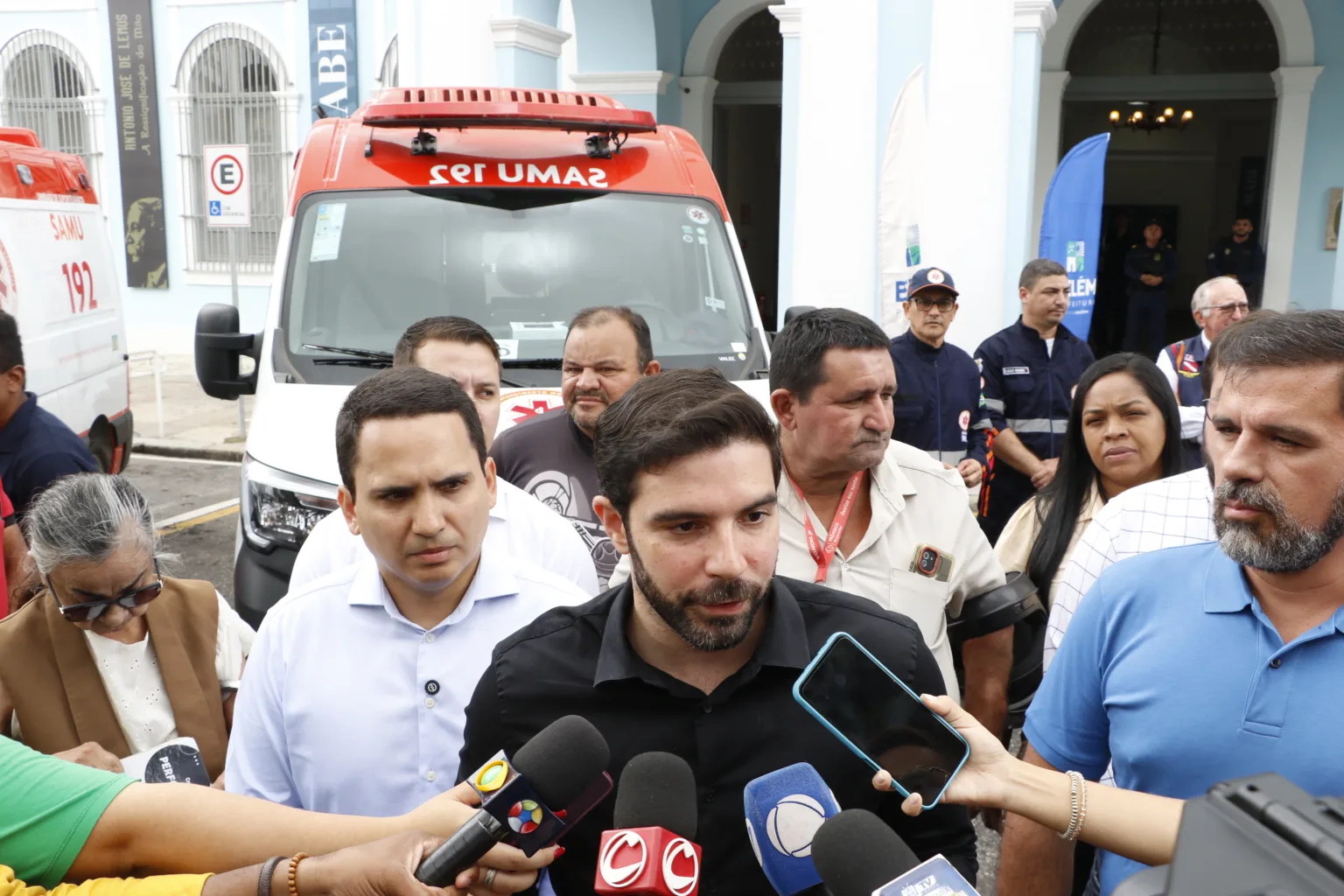 A Prefeitura de Belém vai pagar o novo salário base dos servidores no valor de R$ 1.630. O anúncio foi feito pelo prefeito de Belém, Igor Normando, nesta quinta-feira (17). A Prefeitura de Belém vai pagar o novo salário base dos servidores no valor de R$ 1.630. O anúncio foi feito pelo prefeito de Belém, Igor Normando, nesta quinta-feira (17).