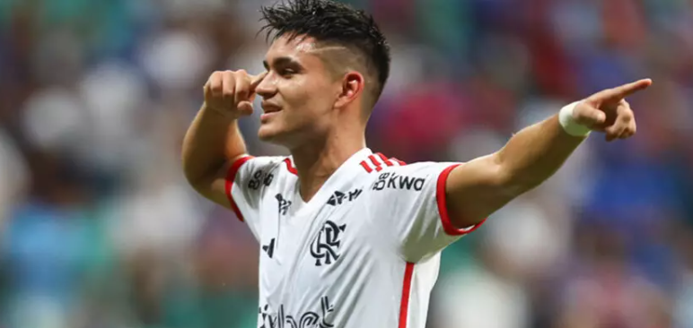 Flamengo empresta Carlos Alcaraz ao Everton: conheça os eventos que levaram a essa surpreendente decisão de transferência.