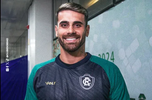 Felipe Vizeu é um dos reforços que chegaram em Belém para dar início aos treinos - Foto: Samara Miranda/Remo