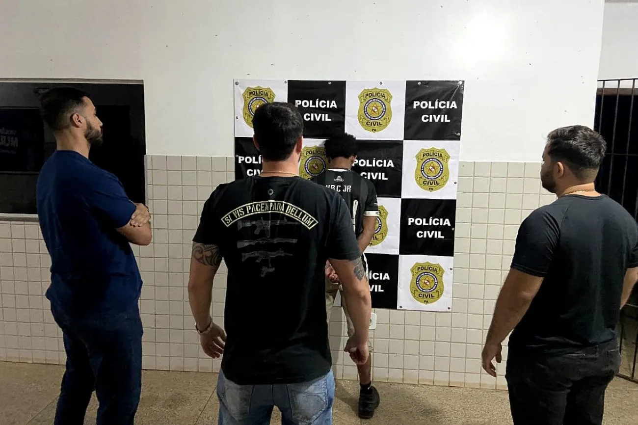 Ele foi apresentado à Delegacia de Polícia e está à disposição da Justiça