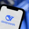 O DeepSeek, ferramenta de inteligência artificial (IA) generativa criada pela startup chinesa de mesmo nome, está disponível gratuitamente no Brasil