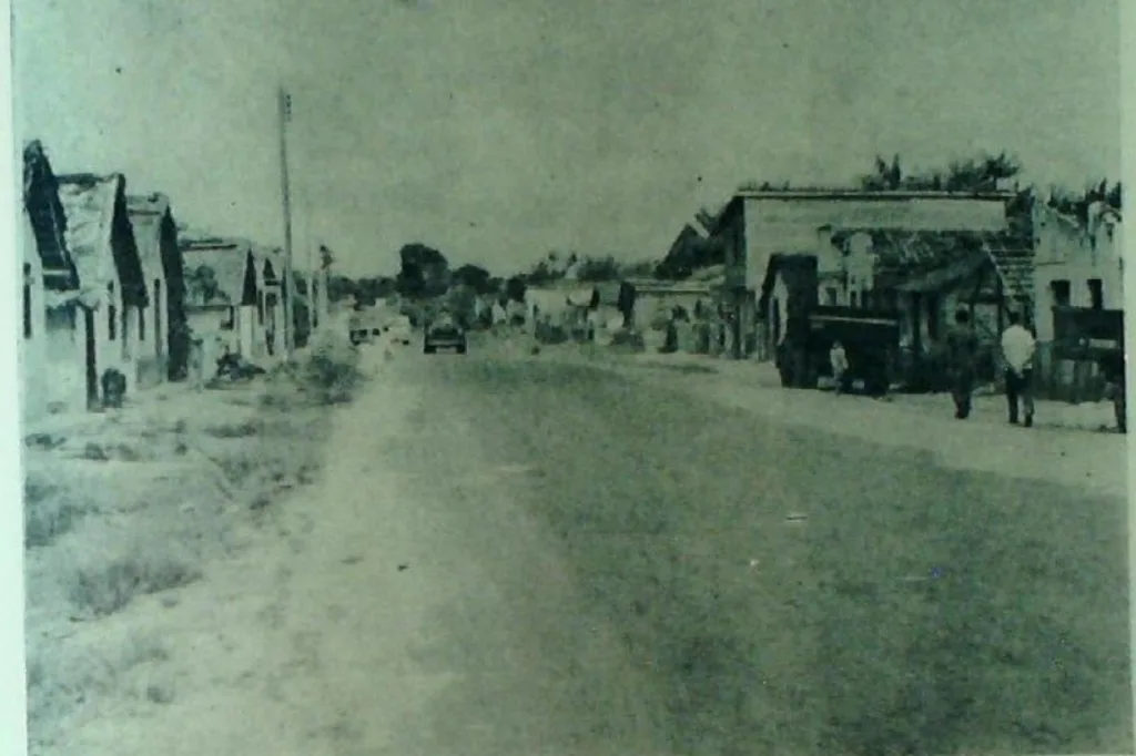 Avenida Tavares Bastos antiga, em registro de Antônio Rocha Penteado

FOTO: REPRODUÇÃO LIVRO BELÉM – ESTUDO DE GEOGRAFIA URBANA, VOLUME II